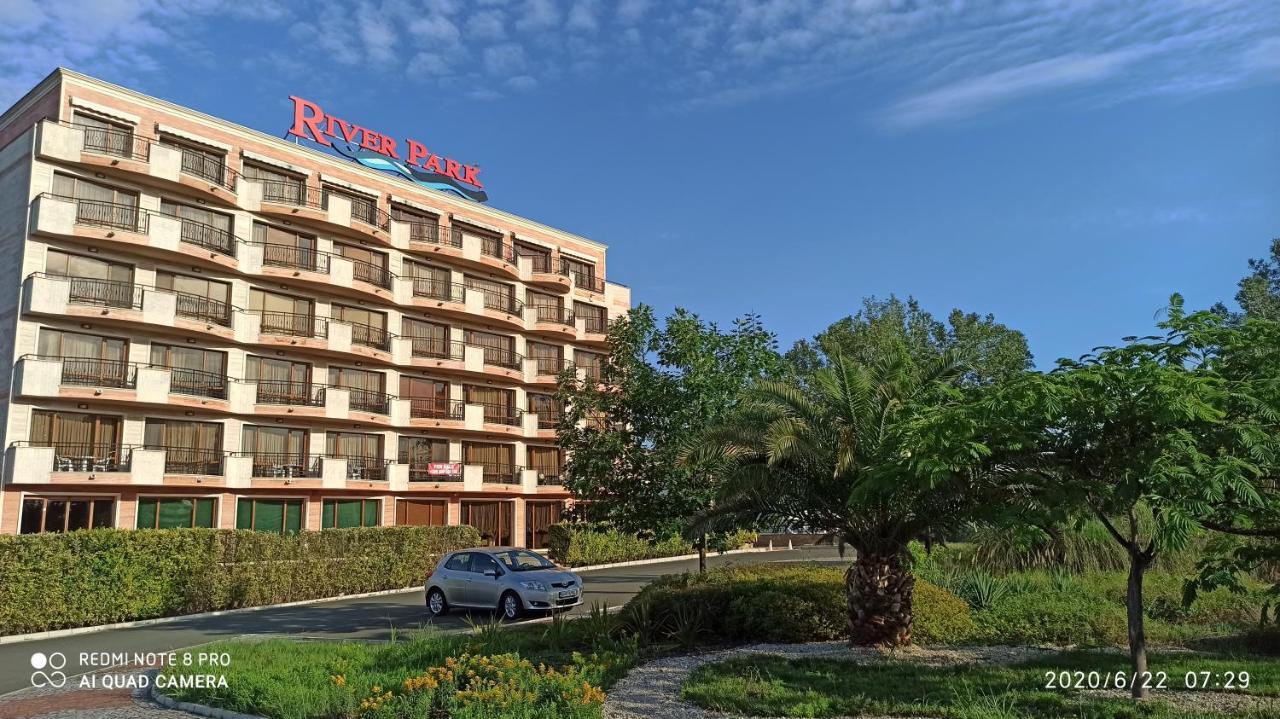 River Park Aparthotel Pantai Sunny Luaran gambar